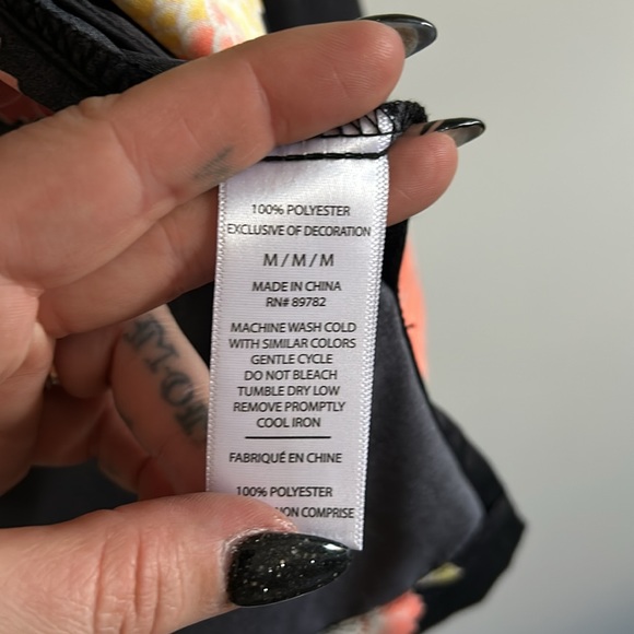 Gorgeous silky pajama dress shirt - Picture 6 of 6